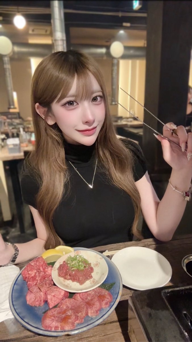 417xzq's tweet photo. 焼肉デート https://t.co/U7DKAOcWLC