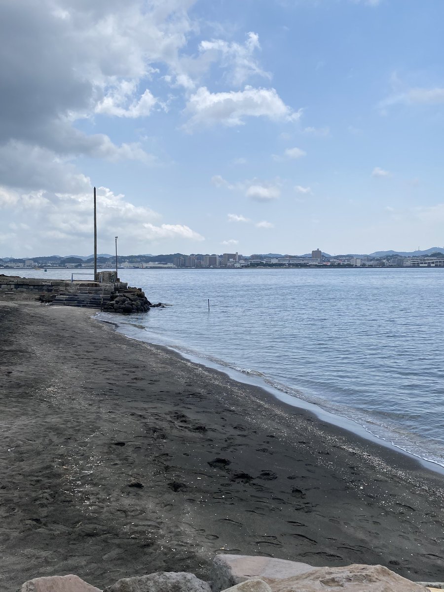 fym1130's tweet photo. ライブの翌日、黄金の月のPV撮影があった猿島へ
その①
とても自然豊かな素敵な所でした☺️
シカオちゃんがここで撮影したんだなんて思いながら島内を散策。
暑い中でしたがとても感慨深いよき1日となりました😊
ご一緒してくれたスガ友さんありがとう！
#猿島
#スガシカオ
#黄金の月
#聖地巡礼 https://t.co/Xo4dw7NiG9