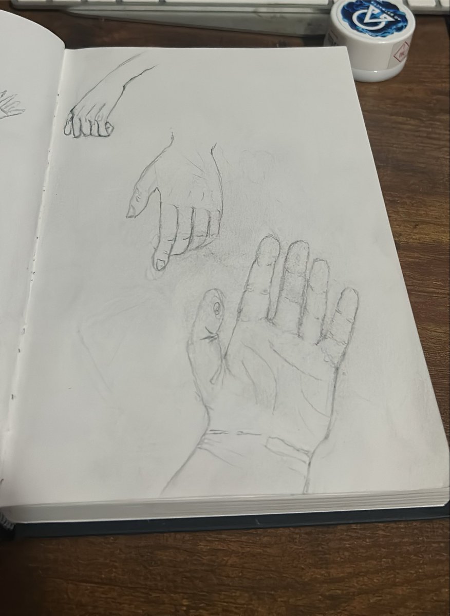 mytetron's tweet photo. Did some hand sketches a while back how we feeling #newartist https://t.co/9v3hPUCj7a