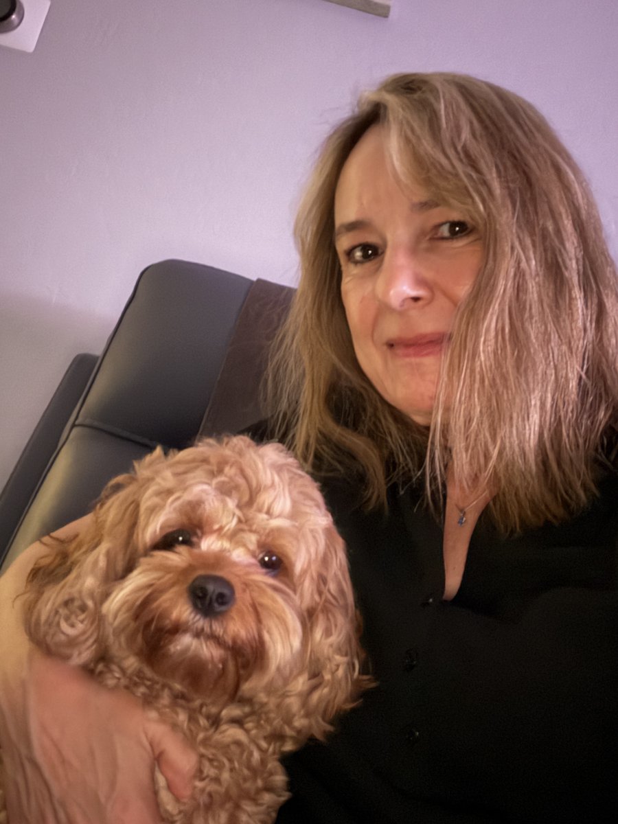 LatchkeyCreator's tweet photo. Brands do not always need another perfectly polished spokesperson.
Sometimes your customer needs someone who feels familiar.
Real skin.
A real home.
Pets in the background.
Life experience.
An honest explanation of why the product matters.
That is where authentic UGC shines. https://t.co/82xE7wrSZW