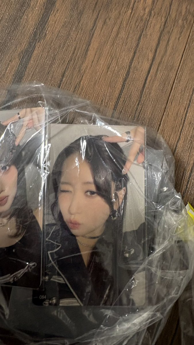 Vc4Bt's tweet photo. ME:I WAY アリーナツアー 交換

【譲】事前7000トレカ（笠原桃奈 高見文寧）

【求】同種 山本すず　清水恵子

8/1-2 有明　手渡し希望
お気軽にお声掛けください🥰
 #ME_I  #ME_I_交換  #ME_I交換
（未開封のためビニール越しの写真になっております） https://t.co/euOFiMzBP7