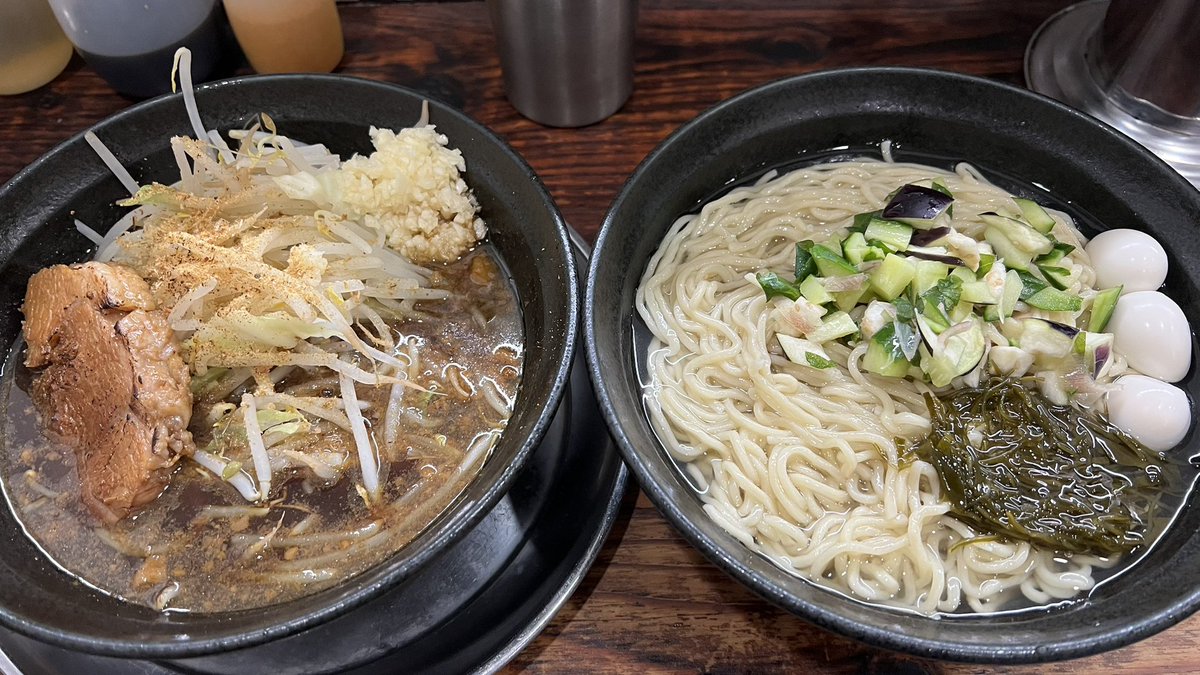 toshiowatanabe's tweet photo. 麺でる 川崎
限定「山形出汁のせ昆布水つけ麺」

細麺、昆布水と来たら行きますよね😋
麺量増やそうと考えたくらい好き

食べすぎ注意なので踏み止まりましたけど

麺丼だけでもいいと思えるぐらい美味い

きゅうり、ナス、紫蘇、ミョウガなども
いい感じで味に彩りを

ご馳走さまでした
超満足です https://t.co/uWhVaelYQK