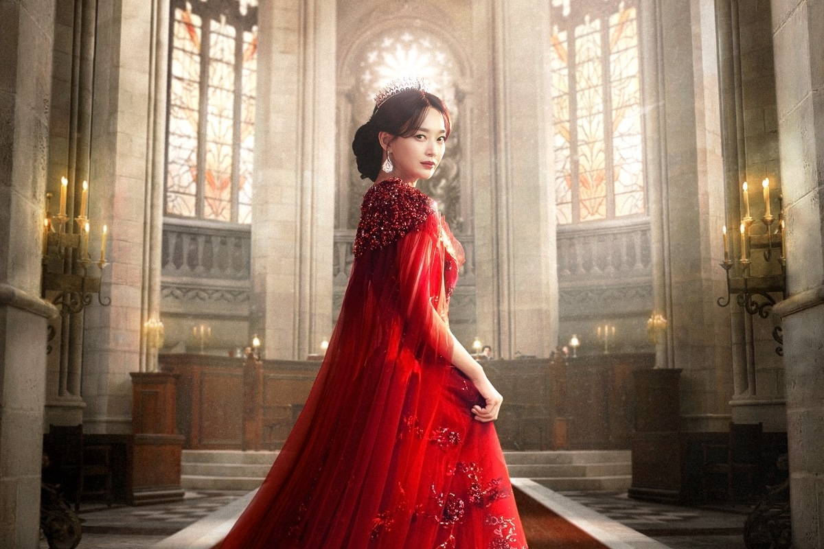 soompi's tweet photo. #ShinMinAh Seeks Remarriage In Stunning First Poster For "#TheRemarriedEmpress"
https://t.co/VlKx4EEyvR https://t.co/69mQbD37Se