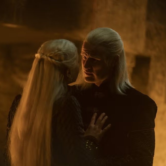 myrna_18's tweet photo. Rhaenyra tocando el pecho de Daemon cada que puede

El verdadero QUIEN PUDIERA 

#LaCasaDelDragón #HouseoftheDragon #HOTD https://t.co/n6sEjf1qWD