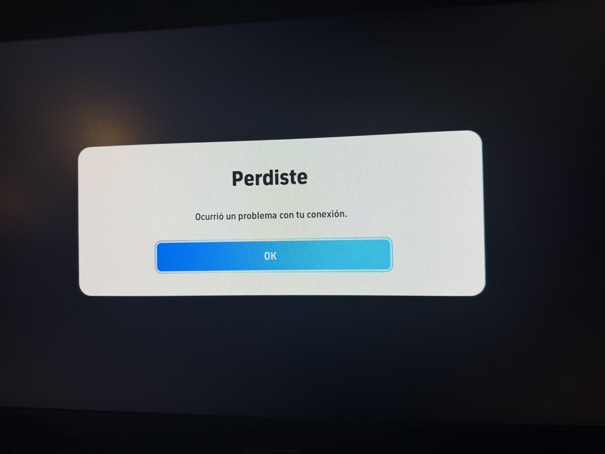 LeanGonzalezOK's tweet photo. @play_eFootball Cuando van arreglar el
Juego ? Da asco 🤮, cada 2 partidos me saca y dice que es mi cnx los servidores dan pena https://t.co/RqW9S9xmIi