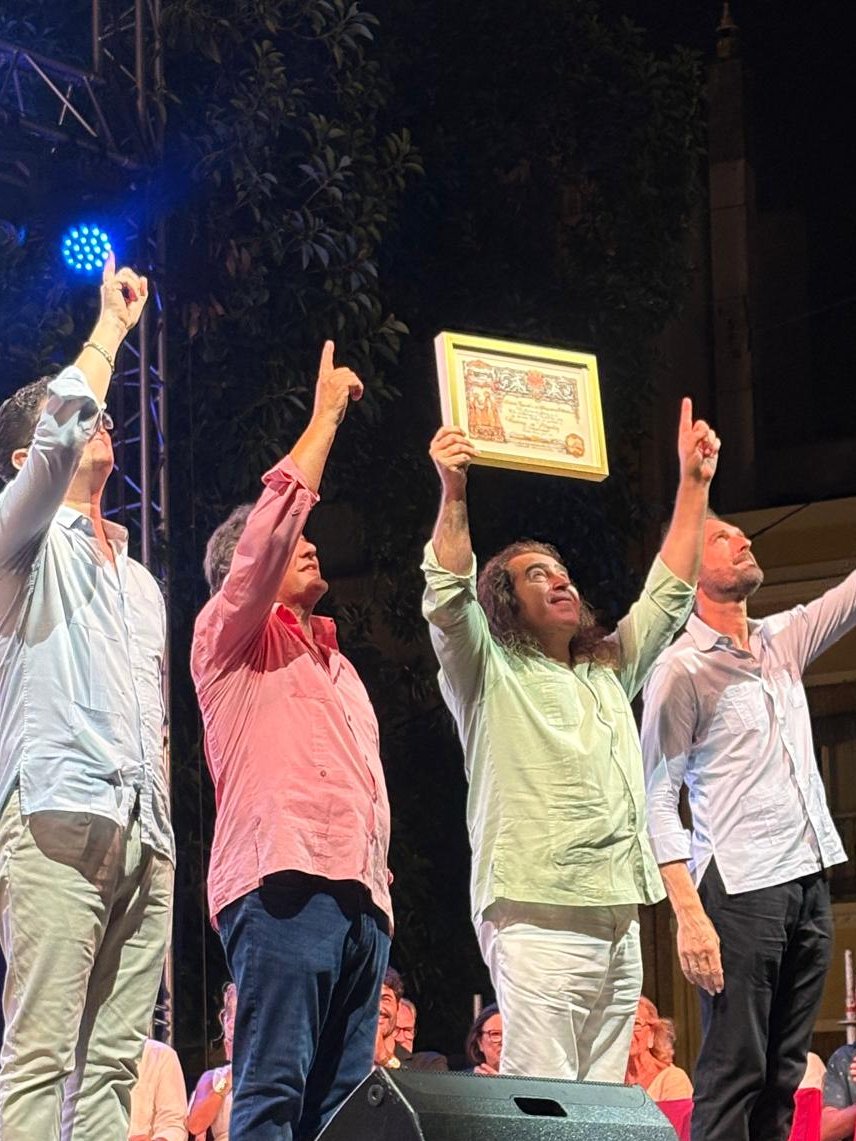 PSOEAytoSevilla's tweet photo. La Gala de los Trianeros pone el broche final a una Velá de Santa Ana llena de emoción, tradición y orgullo de barrio.
@NANIAGUILAR2 https://t.co/Hn68tYZFY6