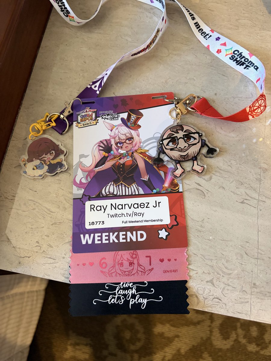 RayNarvaezJr's tweet photo. OffKai was incredible. I wish we could’ve stayed longer.

Thank you to @GamerSupps for allowing me to do a signing & thank you to everyone for showing up! It was my first meet and greet in 7 years & I was so nervous nobody would show up.

I love my friends and seeing everyone again rejuvenated me! Not to mention, meeting new friends was a treat. This has really made me consider going to more cons in the future.

What an absolutely amazing time <3