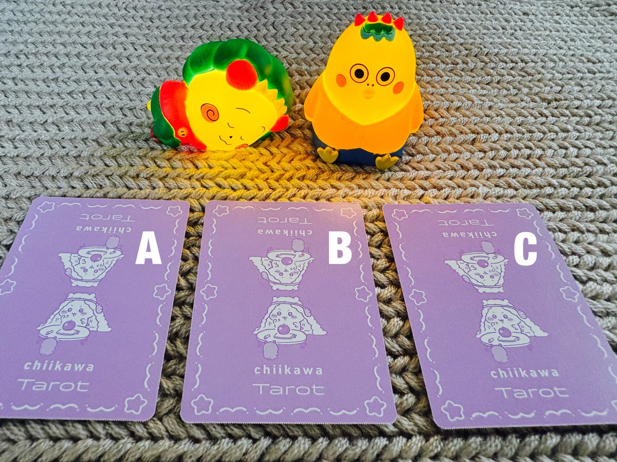 tarot_kiriiin's tweet photo. 🌕満月の無料タロット
暑い毎日のお楽しみにタロット占いはいかがですか？
直感でひとつ選んでね！

A：スイカ🍉
B：アイス🍨
C：きゅうり🥒

一枚引きメッセージをDMでお届けします🌟

参加方法
・リポスト
・選んだアルファベットをコメント

7/29 23:59締切
(使用デッキ、ちいかわタロット) https://t.co/br3yJhVhzy