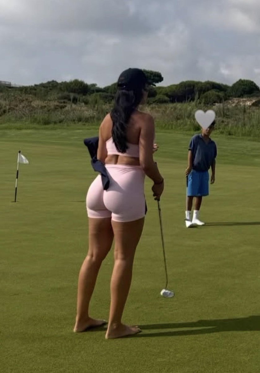 567sniper's tweet photo. georgina rodríguez🔥🍑🥵 https://t.co/h1RSrpbzJq