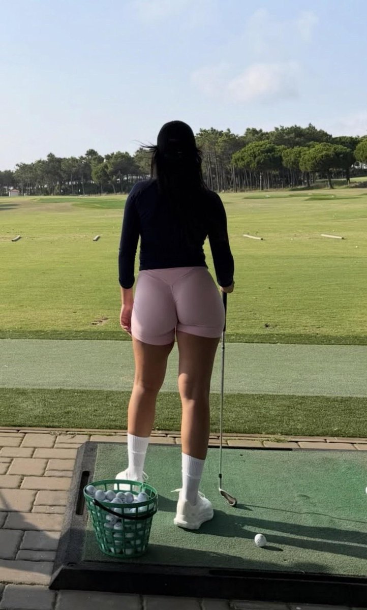 567sniper's tweet photo. georgina rodríguez🔥🍑🥵 https://t.co/h1RSrpbzJq
