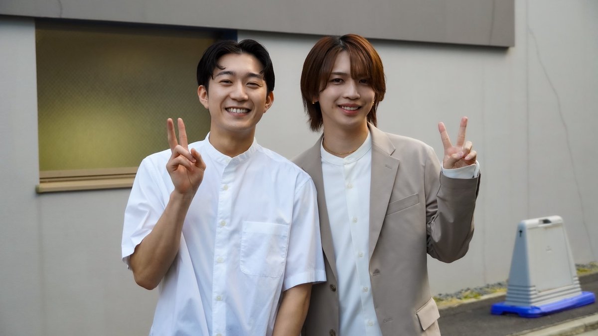 IGENKI2_P's tweet photo. 7/27  第３話放送日でしたね笑
#恋愛ルビの正しいふりかた

コンペの話

バトルでしたね笑
勝とうと必死なヒロと
側で支える夏生がなんとも
微笑ましいきゅんでしたね笑(*´艸｀*)💞

裏でも仲良し😃🍒😃

#岩橋玄樹
#相馬理
#恋ルビ
#月曜日は玄樹の日 https://t.co/p2WNezmLX1