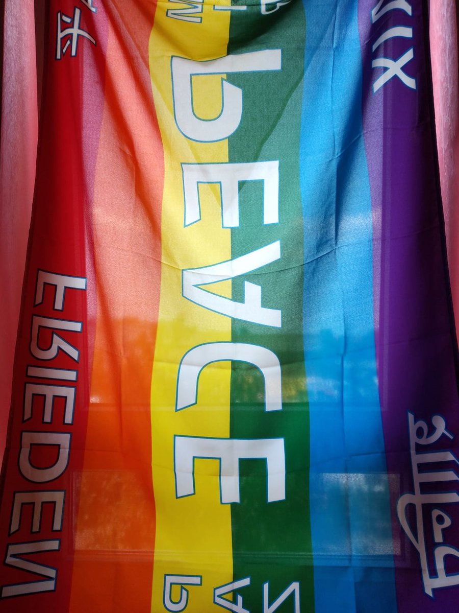 magieundhexerei's tweet photo. Wir wollen überall #Regenbogenfahnen sehen, dass alle #Extremisten einen Kotzanfall nach dem anderen bekommen, sobald sie nur das Haus verlassen und irgendwann freiwillig #UnserLand verlassen. 🌈
#Anschlag #Berlin #CSD #Extremismus #Fundamentalismus #Islamismus #Christianismus https://t.co/SEM50IAgaP
