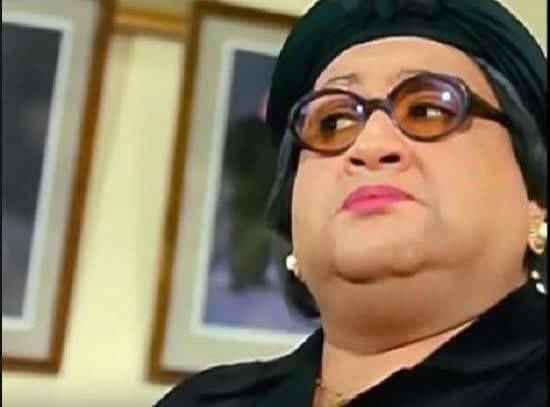 mi5aa100's tweet photo. شكل ست البيت في البطاقة بعد ما أصبحت صانعة أجيال 😂 https://t.co/pZiJf1W7G6