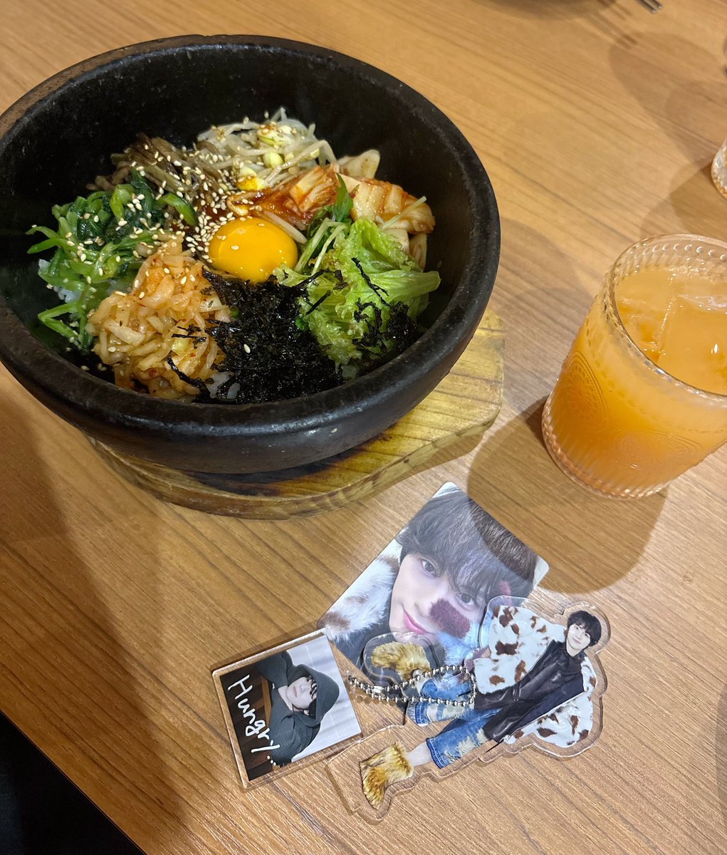 qpit_luv07's tweet photo. #山下幸輝 くんｐ ̫ ᴗ♥
昨日スピ活してきたの~➿⭐️STARRYにぴったしなくらい星いっぱいで可愛いお守りゲットしたよ〜♩李園にも行ってこきくんのサインいっぱい見てきた🎶ビビンバ絶品すぎてはまりそう🫵🏻🩵お気に入りのEGOポーズ꒰ ᐡᴗ͈ ·̫ ᴗ͈ ꒱💭💗大好き増した1日だったからおすそ分け⤴️🎀 https://t.co/yTqamCC3GN