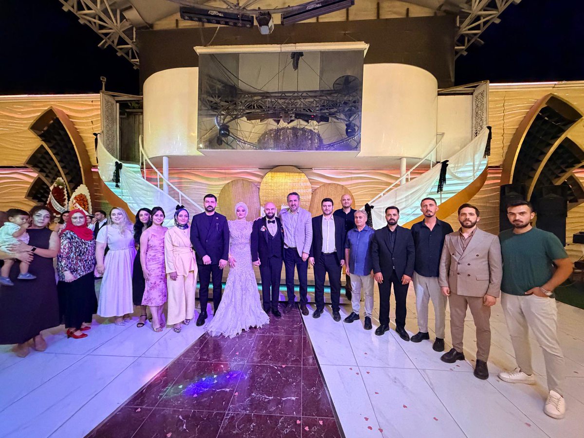 akgencbayrakli's tweet photo. Önceki dönem Gençlik Kolları Yönetim Kurulu Üyemiz Dila Baguç’un düğün merasimine, İlçe Başkanımız Sn. @TarkanDuzman ve teşkilatımızla birlikte katılım sağladık.

Genç çiftimize bir ömür boyu sağlık, huzur ve mutluluk diliyoruz. Hayırlı olsun. https://t.co/nL0NWfVsGs
