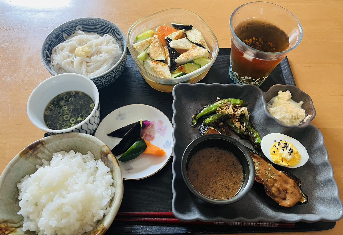 yuko11221005's tweet photo. 今日の朝御飯　健康食みたいやな笑 https://t.co/Jwqi8aSZAZ