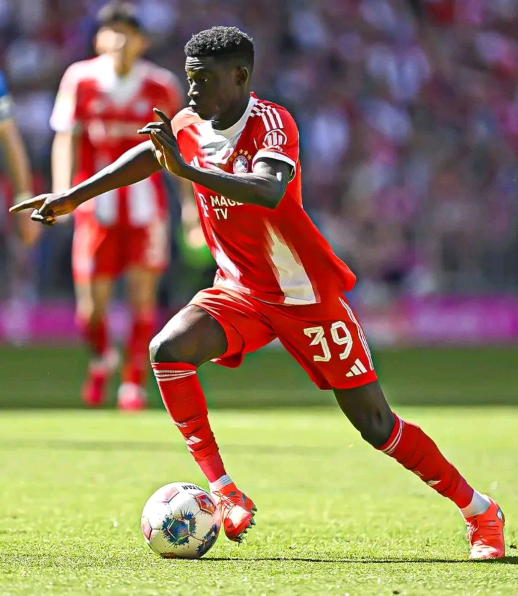 Terangaboy221's tweet photo. 🇸🇳 Pas de pression. Que de la mission !

#Sénégalrek #MiaSanMia https://t.co/aZSaXaZpjL