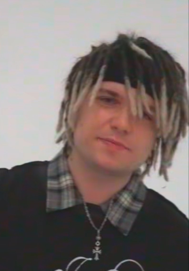 Arthur_Fr3ak's tweet photo. Jestem fanem jak multasowi dredy spierdalaja na bok, bo it's giving off same vibe as multigameplayguy haircut https://t.co/6Tw5YzjDyz