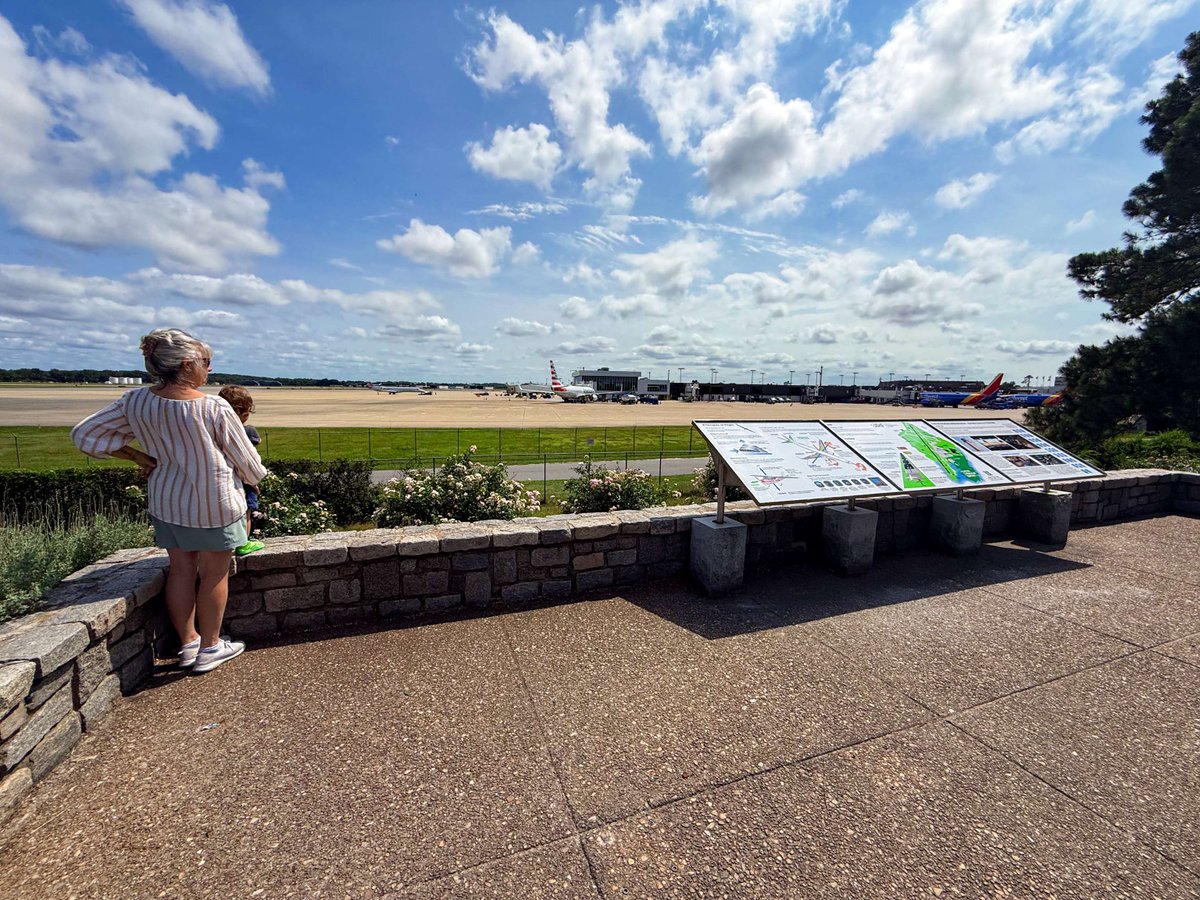 FlyORF's tweet photo. Sunday night check-in 🌙

@NorfolkBotanic's Airport Overlook is the coolest place to learn about flight, see unobstructed views of the airfield and hear FAA Norfolk Tower controllers on the job. Pack your blanket &amp; a picnic for your best day of plane spotting ✈️🌿🌸 https://t.co/m3PRIZODAh