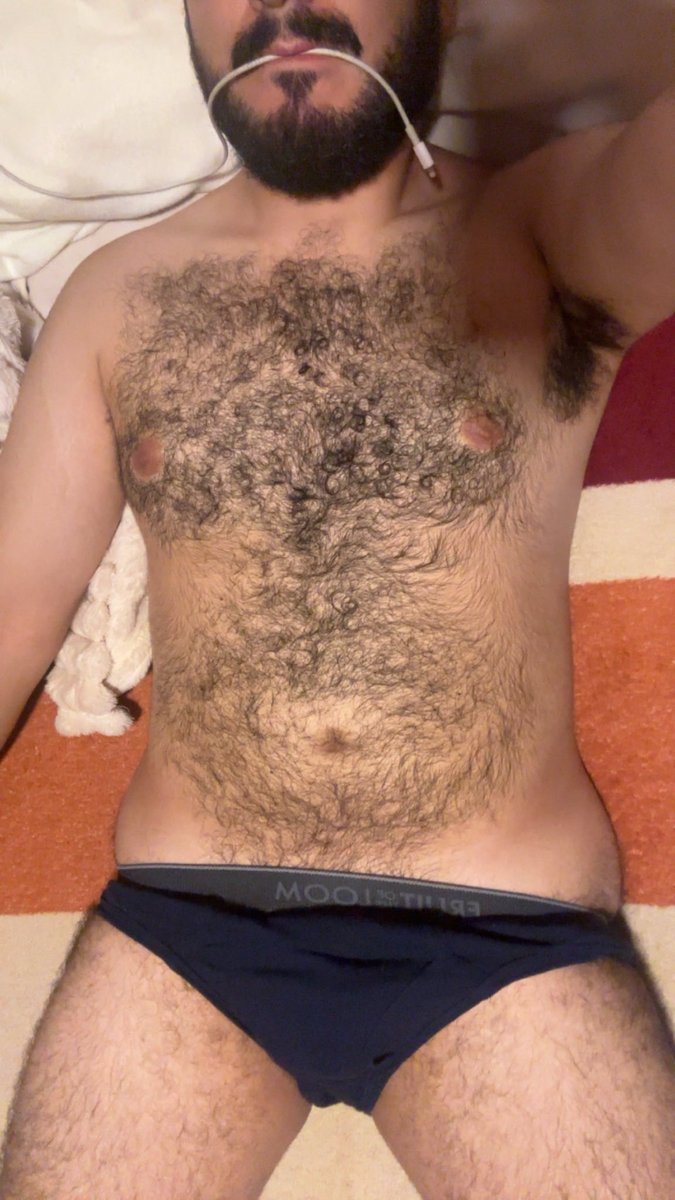 bearcdmx_'s tweet photo. Pelos pelos pelos 
.
.
.
.
.
.
#pelos #gay #hairyboy #gayboy #bearboy https://t.co/Bkn8RT8plW