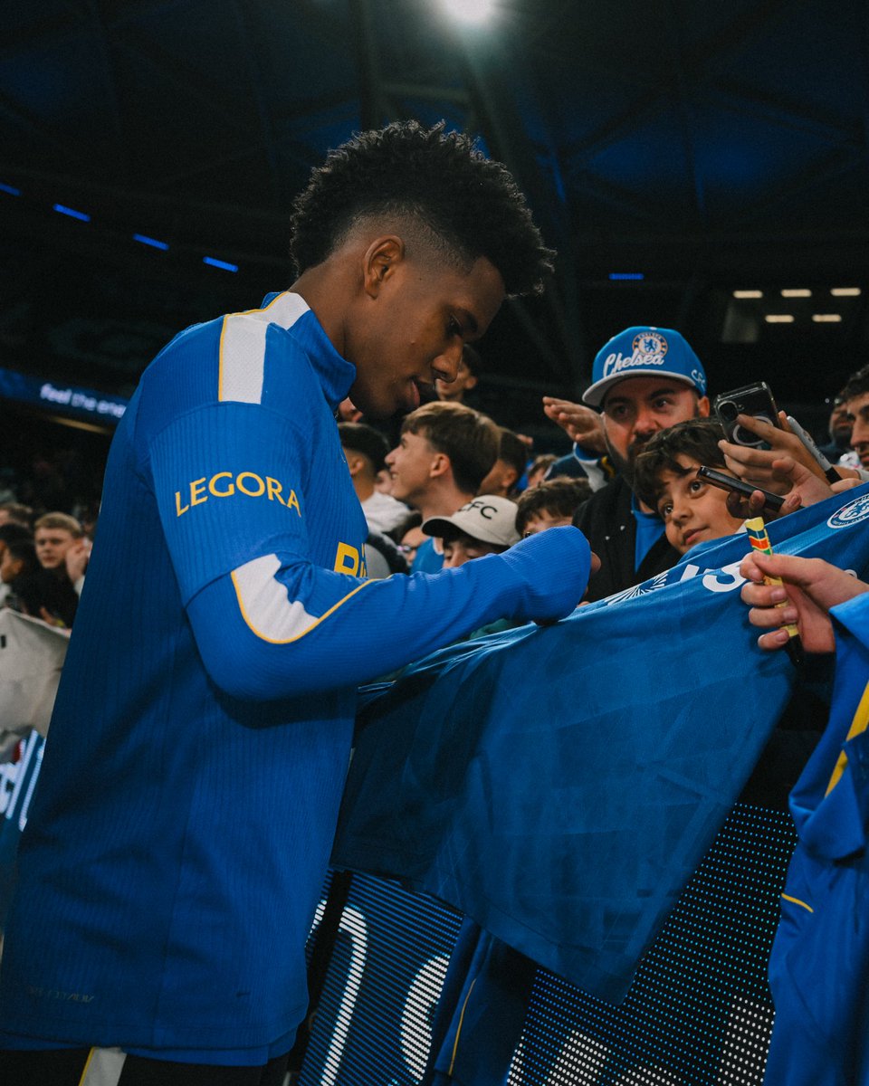 ChelseaFC's tweet photo. Sydney — thanks for coming out. 💙 https://t.co/NenmcSocVQ