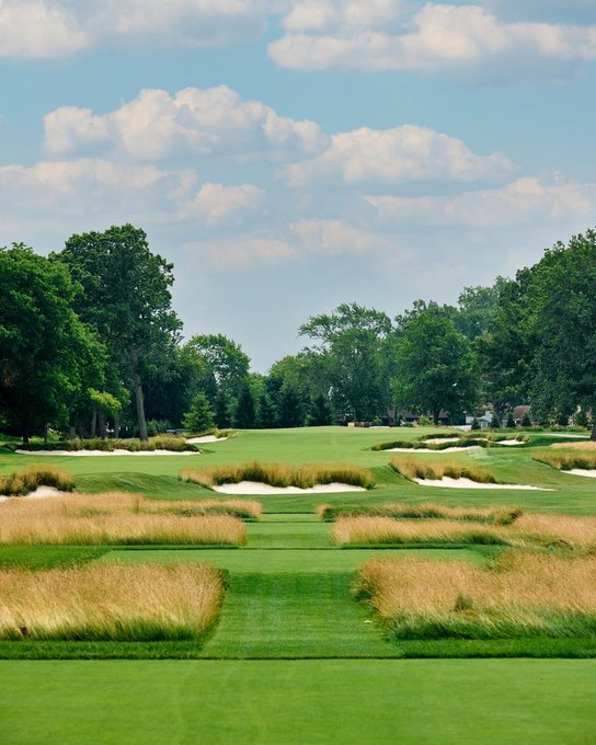 PGASplits101's tweet photo. In its final year hosting the Rocket Classic, Detroit Golf Club will both look and play completely different after the Donald Ross design underwent a complete restoration led by Tyler Rae. 🧵 https://t.co/Qsg3KtLtol