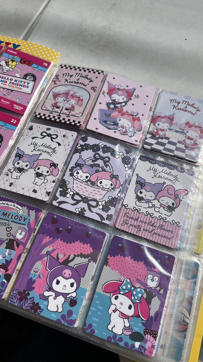 aerisdreamgrl's tweet photo. minha nova obsessão: colecionar e trocar cards de hello kitty and friends 🤧🩷 https://t.co/4fiFzelAJN