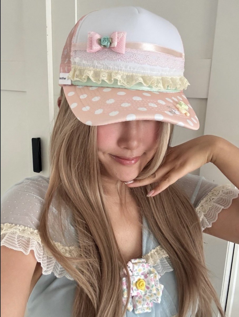 mylo_magazine's tweet photo. このキャップクリームみたいなフリルが可愛いくない？！🤍 https://t.co/exXxETK4uA