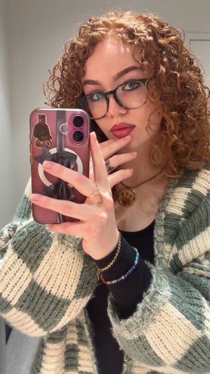 yourgingerdomme's tweet photo. Daddy is online, feeling very greedy, very mean, very ready to take what’s mine and leave you with nothing..let me take it, you know you want to hand it all over,yes all of it🖤😈

Let’s play don’t be shy, be my beta for the night! Dm if brave enough or lien this🥵

findom femdom https://t.co/pA77gdvL38