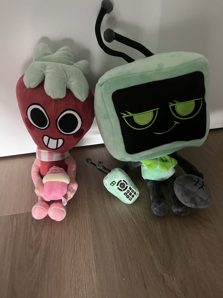 DeadhoundBlaze's tweet photo. Looked who the tech girl showed up after the 2 months later (a bit unfortunate to come AFTER the turn of events but I bought these two months back already so no turning back :P ) https://t.co/51cLbL6EmB