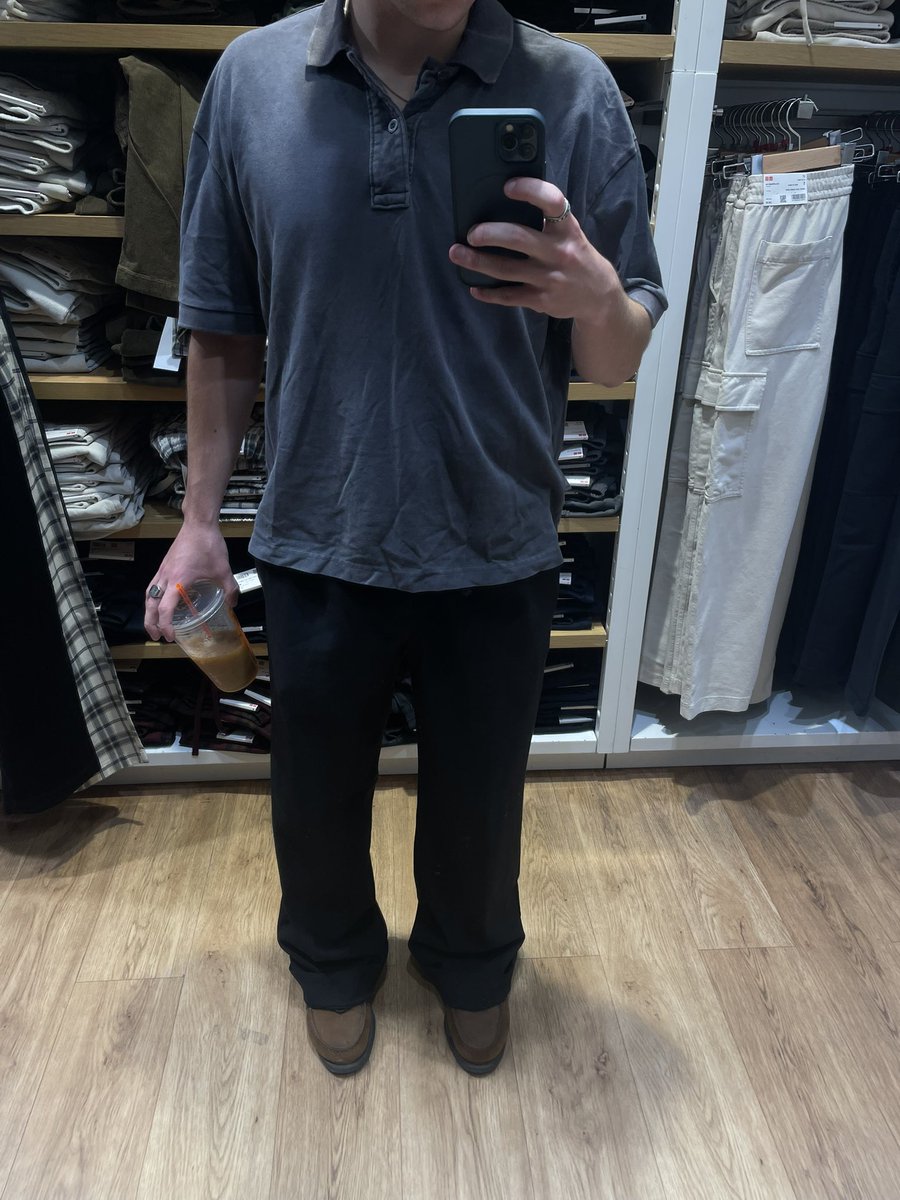 ss3twt's tweet photo. some old fits- i miss being able to layer it’s too hot out here https://t.co/MFQ5PxHLjN
