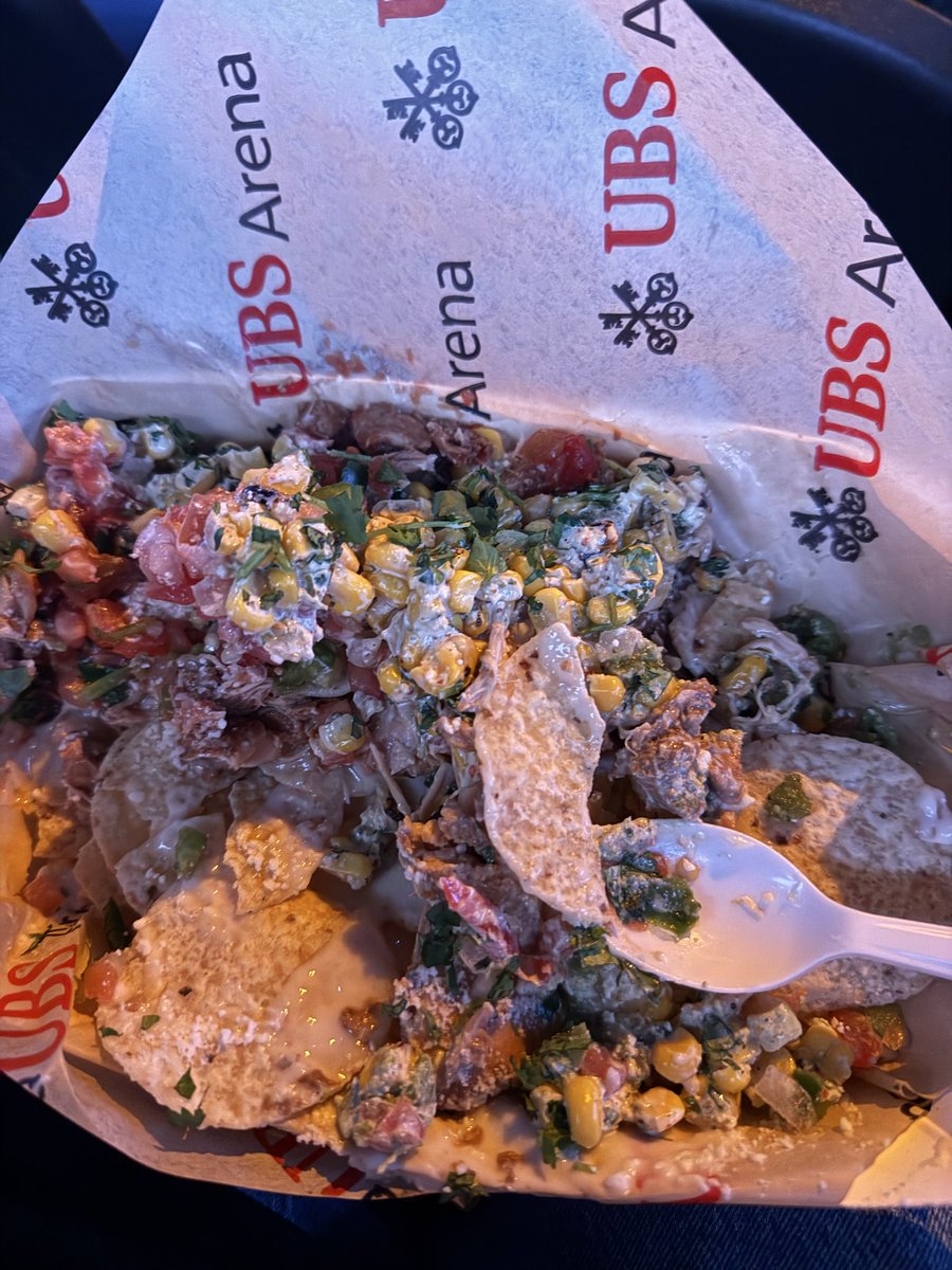 mreillyx2's tweet photo. can’t wait for islanders hockey to be back i miss the nachos in section 102 https://t.co/GD4HykGZQ0