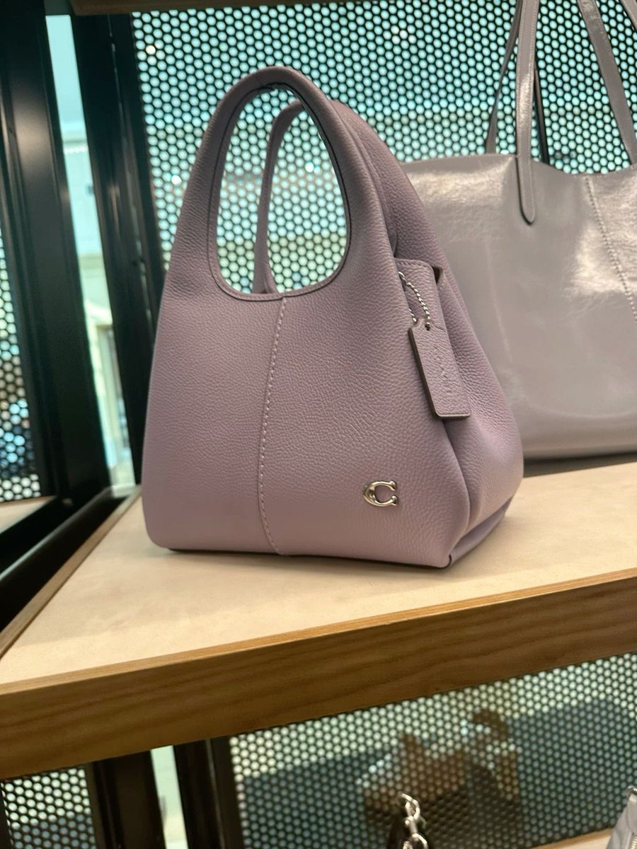 softblurss's tweet photo. Coach Lana bag https://t.co/Aa2RxsxhXa