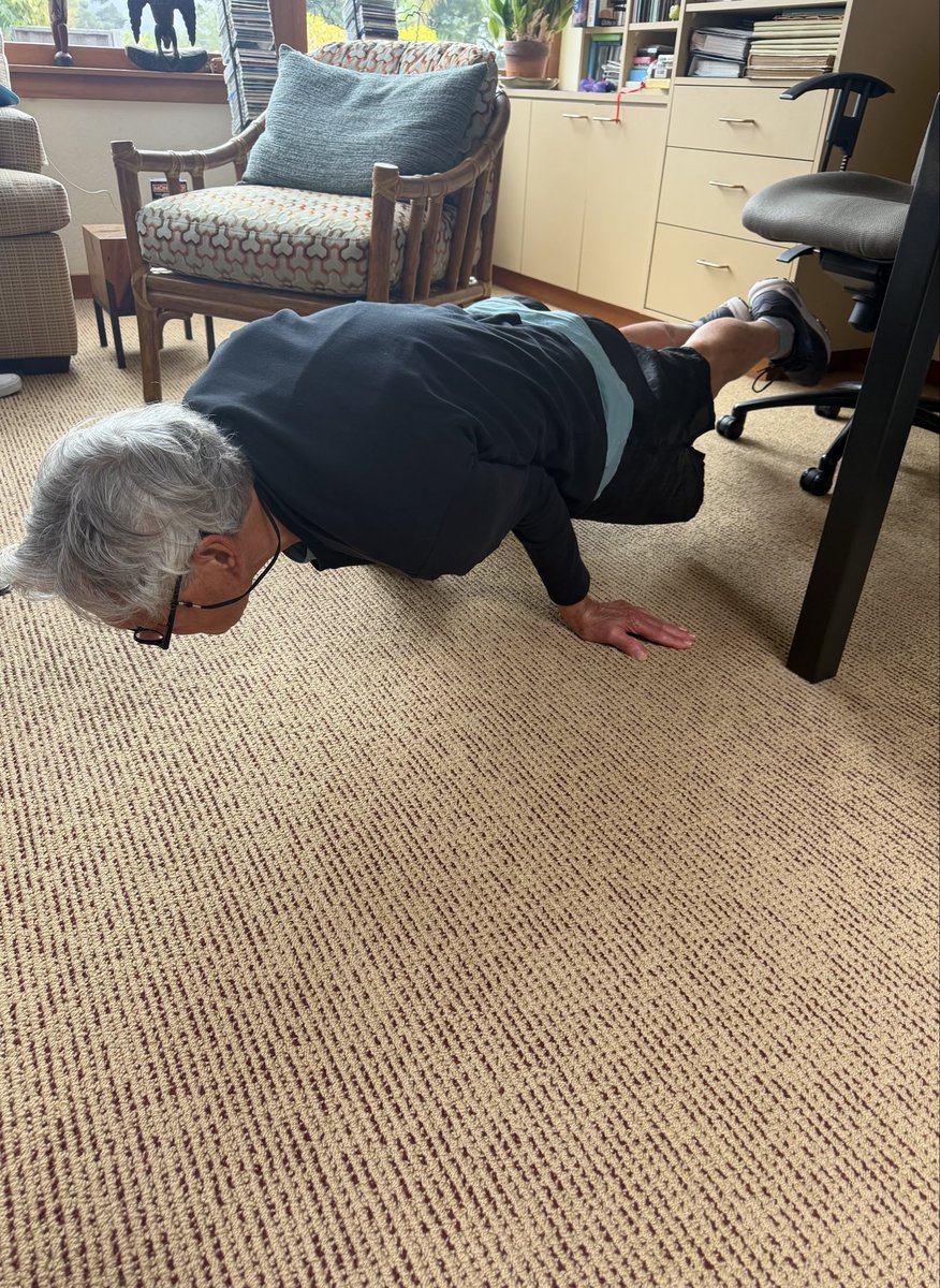TIMEBOMBGEININ's tweet photo. 84歳のパパまだバケモン https://t.co/riHoN6aSko