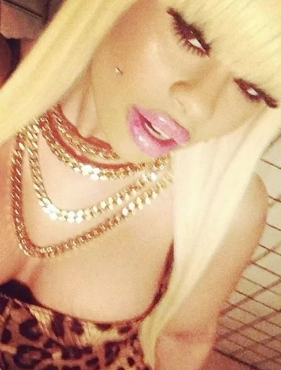 BOTTLEBLONDEZ's tweet photo. Chyna is lowkey gyaru asf…. https://t.co/s4cppjKqxu