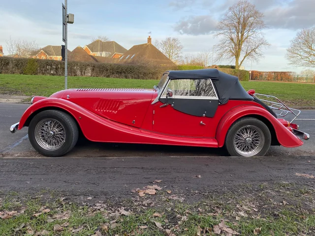 OMARBREKCM's tweet photo. This vintage car https://t.co/0DH05W2ezO
