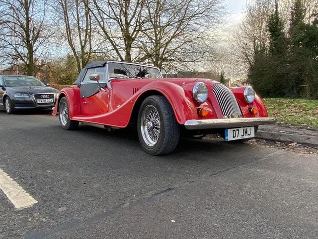 OMARBREKCM's tweet photo. This vintage car https://t.co/0DH05W2ezO