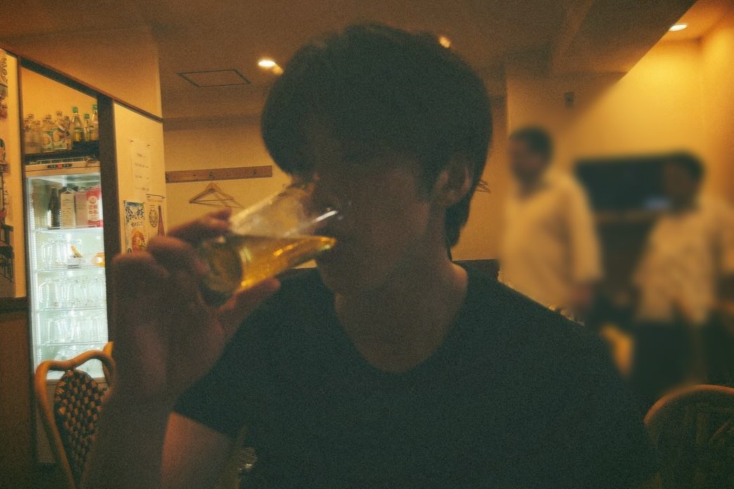 jo1love1lv1's tweet photo. 転勤で5年ぶりに会った同期に「俺らビールが美味く感じるようになったんヤバない？」ってケラケラ笑われた時の。
#ない思い出選手権 https://t.co/ZO4zkyHZZG