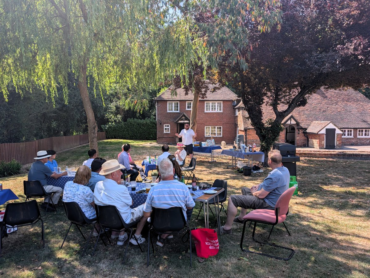 MJBridger's tweet photo. Spent Saturday afternoon on grill duty, cooking up burgers and sausages for our members as Chairman of Ashford Conservative Association. Sun was out, food was good, and it was great catching up with our members and friends.

#AshfordConservatives #SummerBBQ @Conservatives https://t.co/MXU4fdEtsY