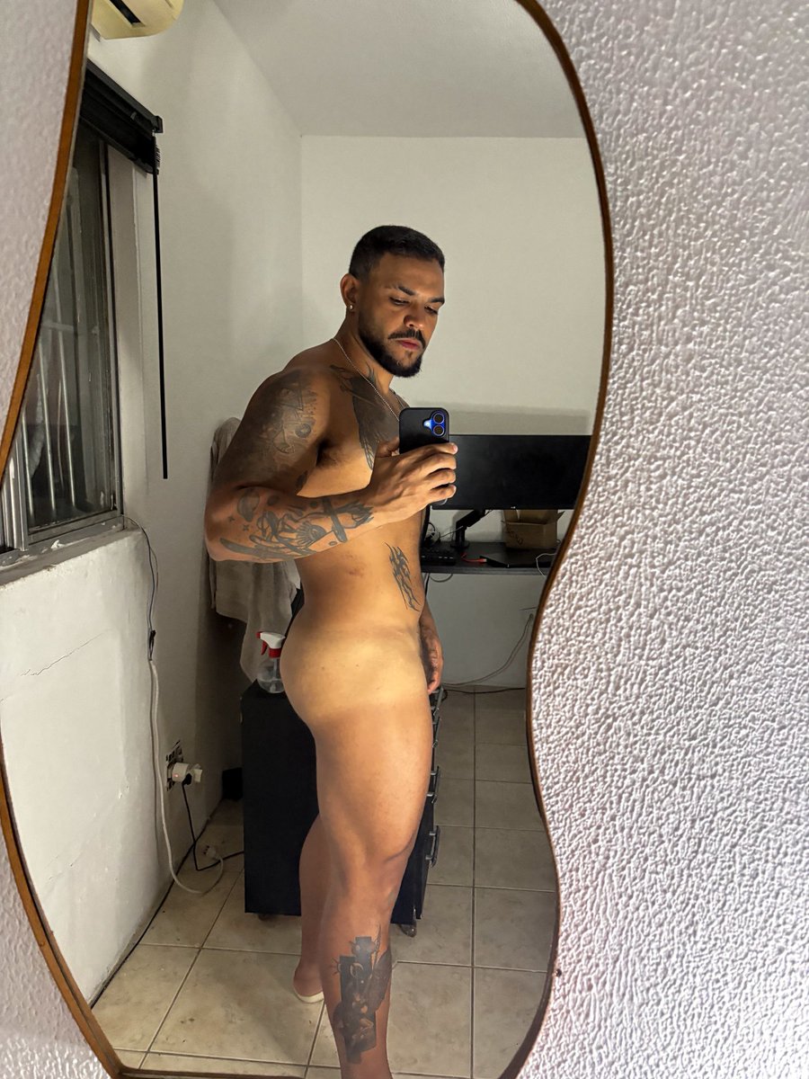 ucancallmepedro's tweet photo. Tan line 🩲 https://t.co/T7spR2Bnrd