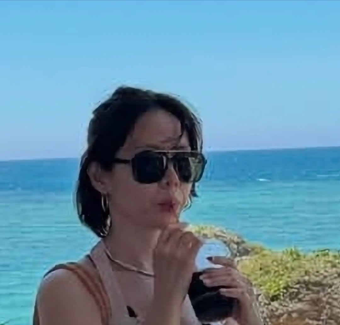 maica_0x10F7AE's tweet photo. #SonYeJin, you will always be the gold standard. 😏😏😌😌 https://t.co/3ghNqLfgzZ