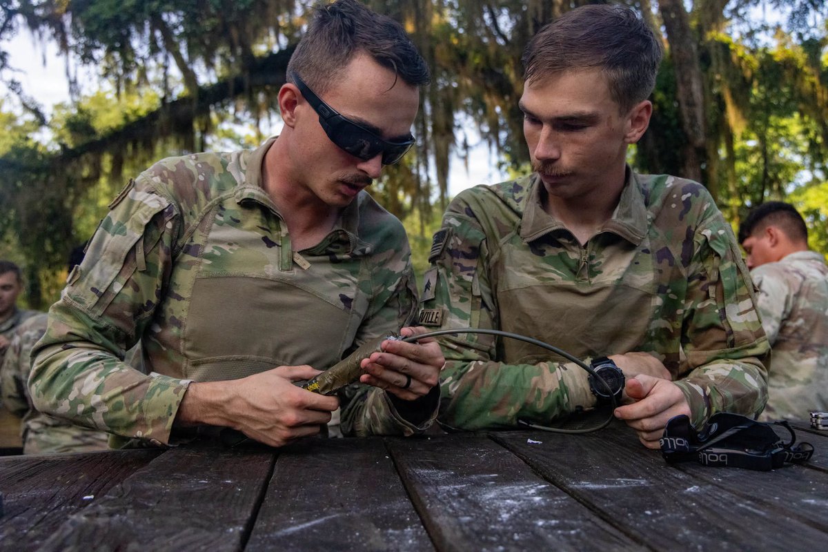 USArmyWHC's tweet photo. 💥 Demolition training at Fort Stewart!

Soldiers with 512th Combat Engineer Co., 1st ABCT, @3rd_Infantry Division sharpened their precision and technical skills under the guidance of subject matter experts to guarantee mission readiness 

#FreedomsGuardian https://t.co/qKaPmlgVjx