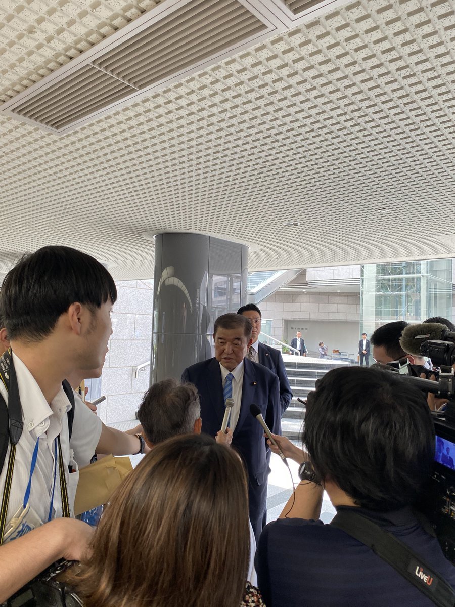 石破茂 tweet media