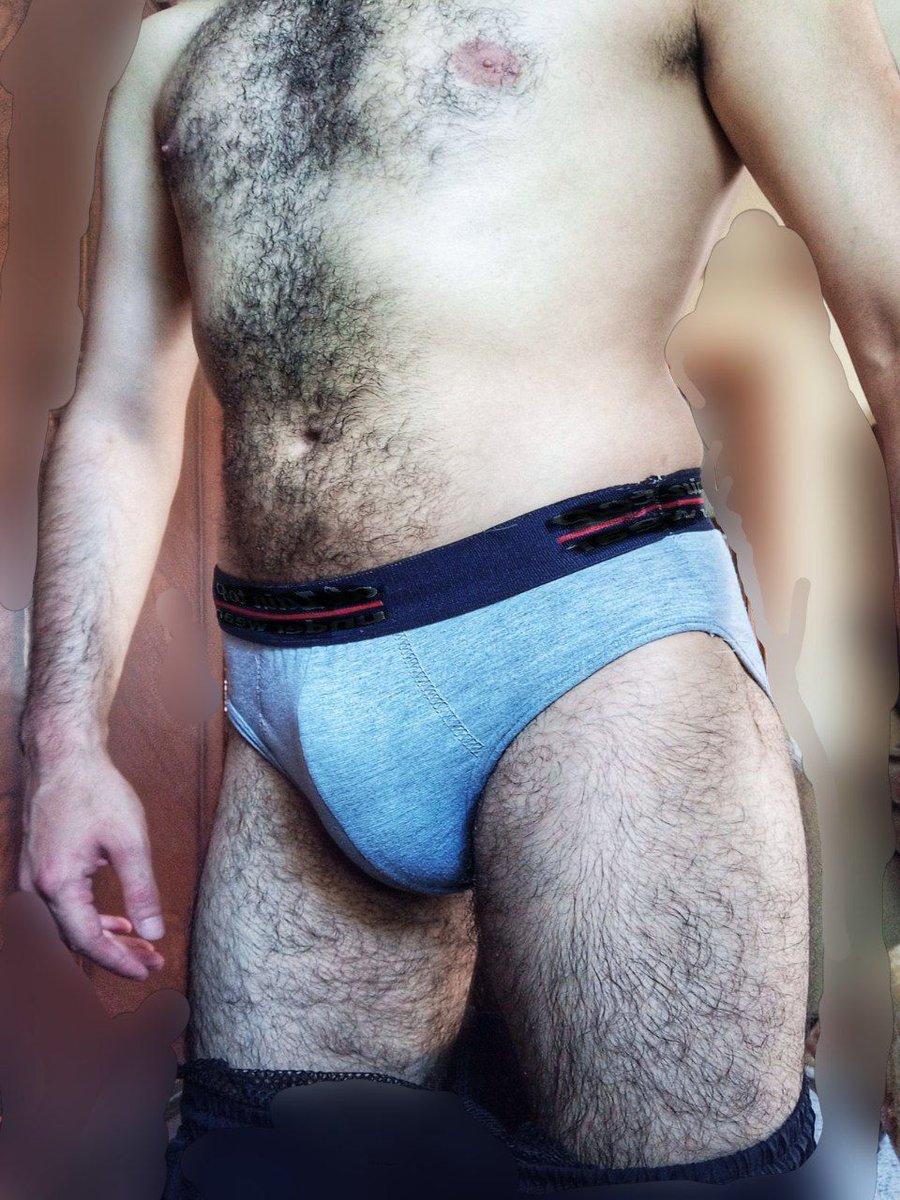 Hairy man tweet media