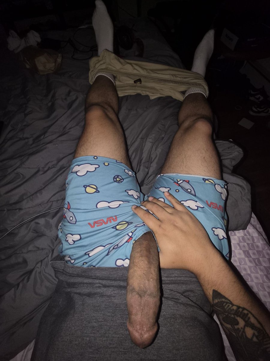 mannymxxnn's tweet photo. I know how bad you yearn to take a big light-skin dick in your sweet pussy... how bad do you crave to cum on a long thick black dick like this? #NSFW #nsfwtwt #BBC #bigblackdick #blackjack #whitegirl #Dom #dominate #raw #bbcraw #altgirl https://t.co/GtNQgLy06D