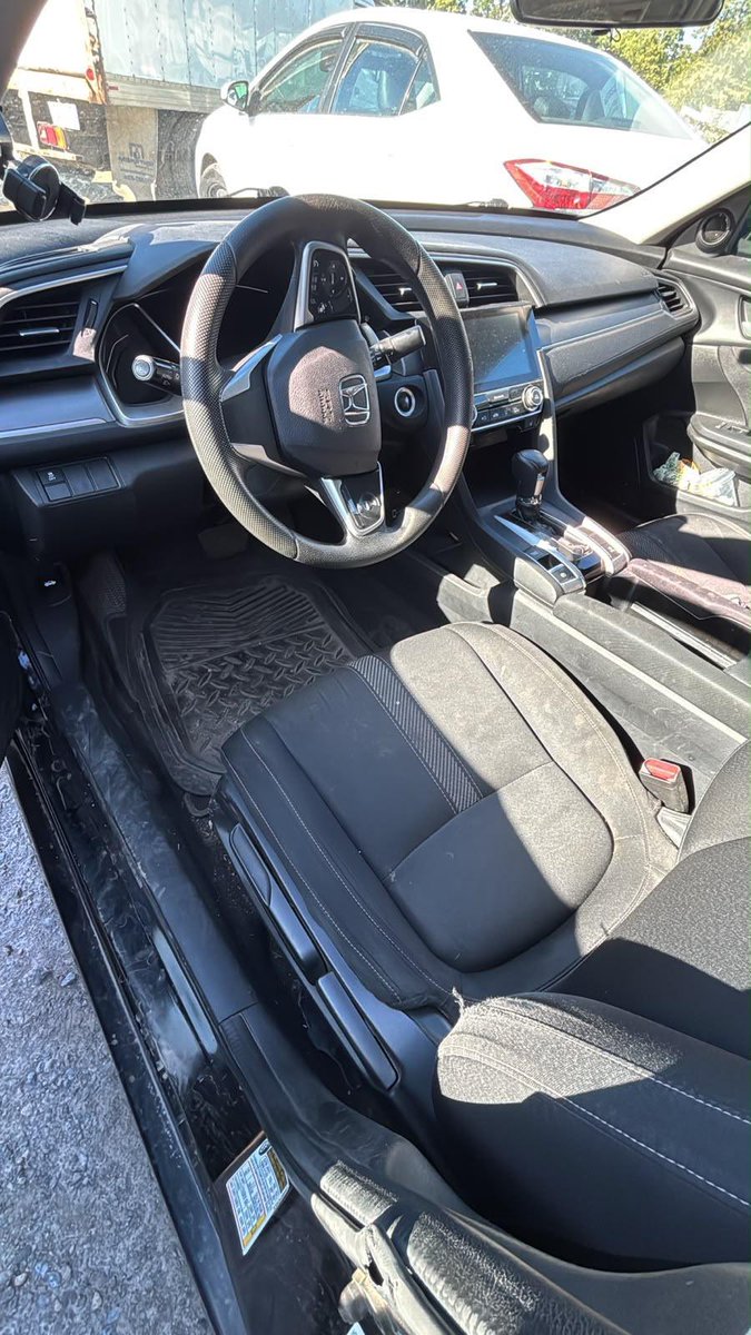 _owula's tweet photo. 2016 Honda Civic Ex
Runs and drive 
Sunroof 
Reverse cam 
113k miles 

NB: this car has already been shipped is will arrive in 3 weeks time 🤝

87k cedis including shipping https://t.co/oGnyfSOryS