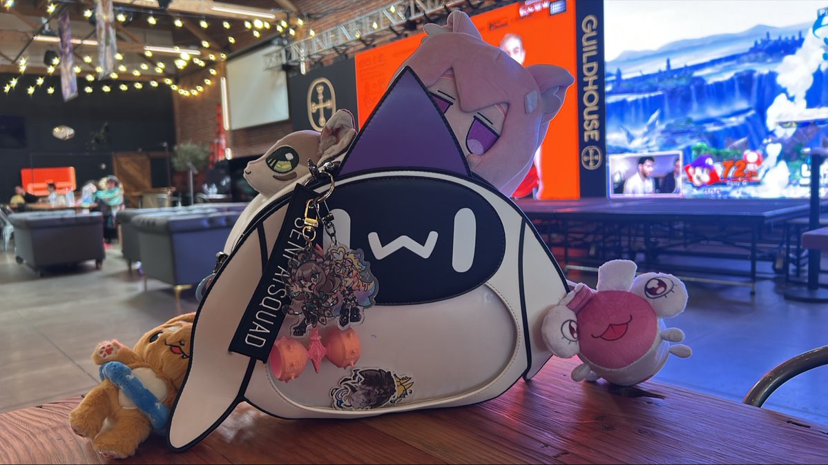desertdoggo2's tweet photo. Had so much fun this weekend at OffKai! Missed out on meeting a few Oshi’s but accomplished meeting so many others! Bought so much new @x3Dustco merch I might have put myself into generational debt!! https://t.co/w3dhuxhZoT