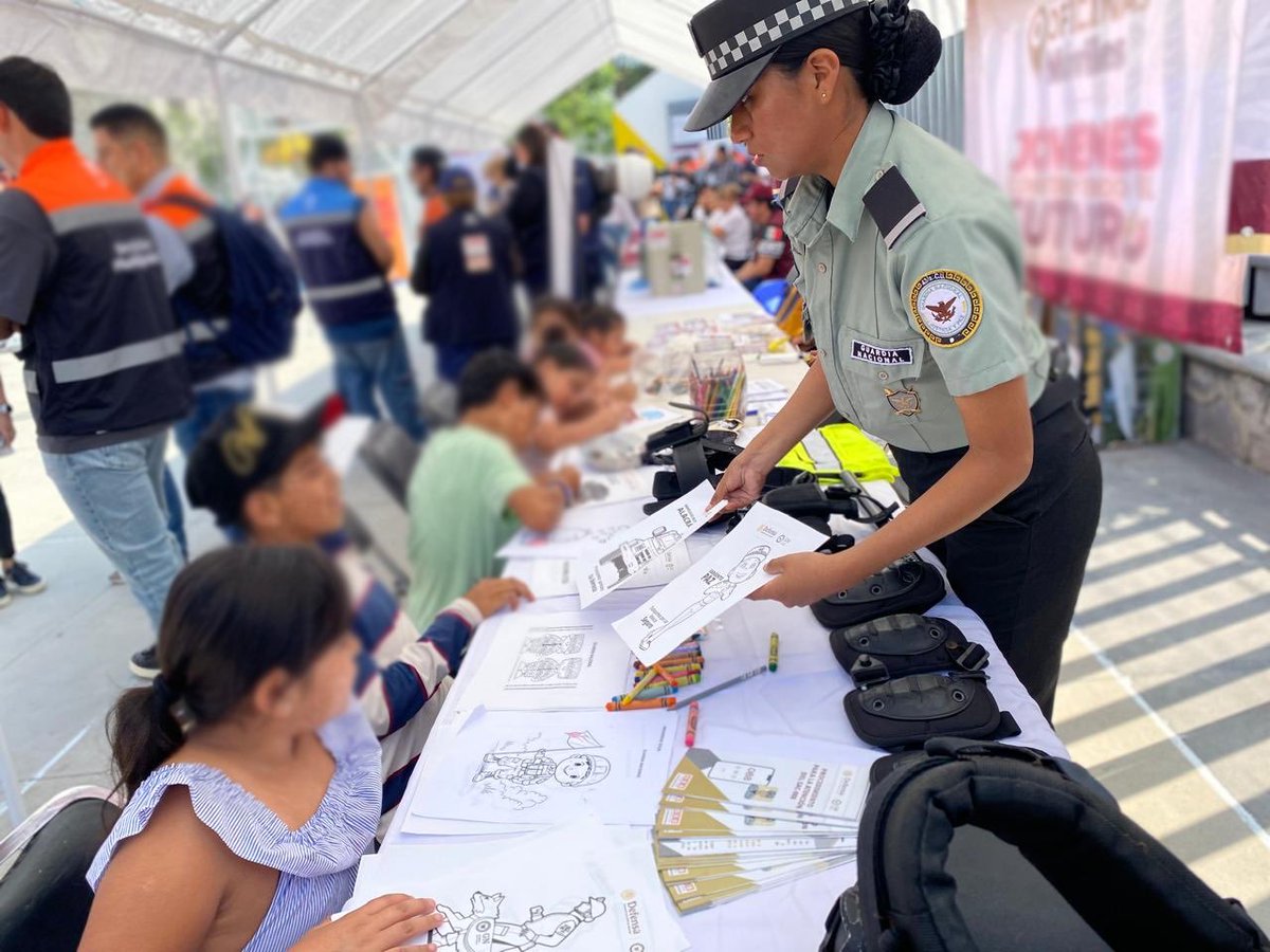 GN_MEXICO_'s tweet photo. Con actividades recreativas y de prevención, en diversos estados del país, personal de la #GuardiaNacional fomenta la confianza y el acercamiento con la niñez, impulsando espacios de aprendizaje, respeto y sana convivencia durante este periodo vacacional#Verano2026. #LaGuardiaNacionalEstácontigo