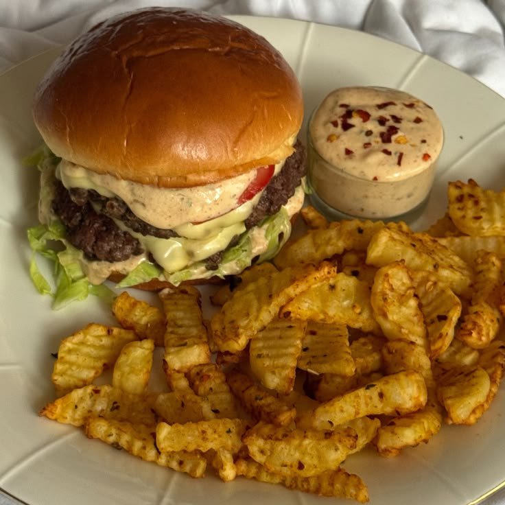Yuanzombie's tweet photo. What is your favourite fast food/takeout item? https://t.co/x6gKBlJW2f