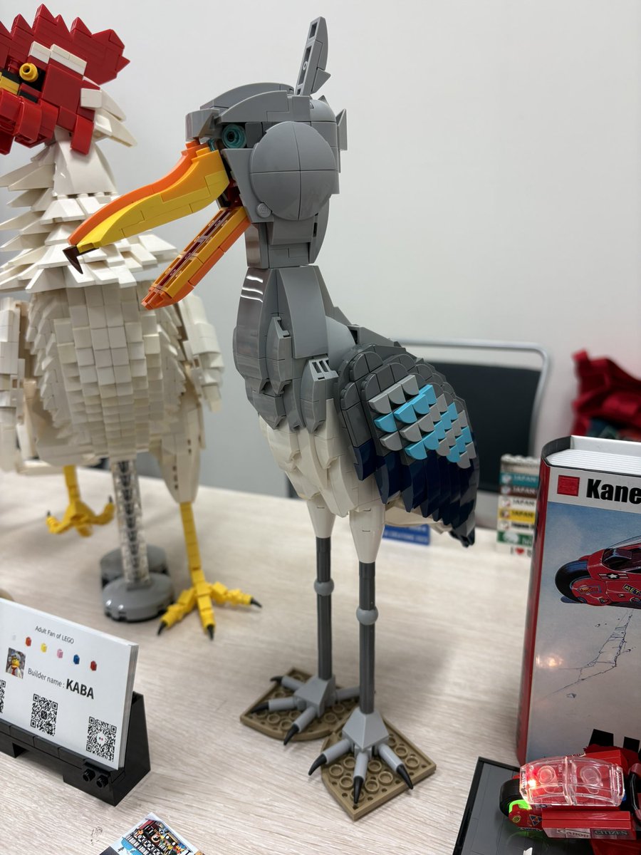 drpeisan's tweet photo. KABAさんの動物作品は今にも動き出しそうなクオリティです！
お正月ミニセットのような細かい作品も見立てのセンスが素晴らしい。
話題になったハシビロコウも見れました！！
#ブロックパーティ https://t.co/VCVkK4vj82